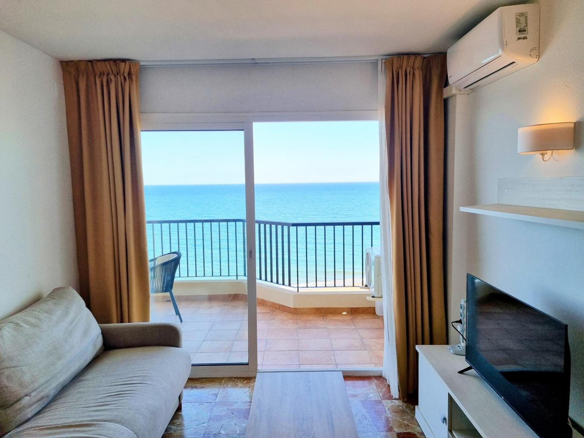 Las Antillas II Front Sea Views Pool ฟูเอนฮิโรลา ภายนอก รูปภาพ