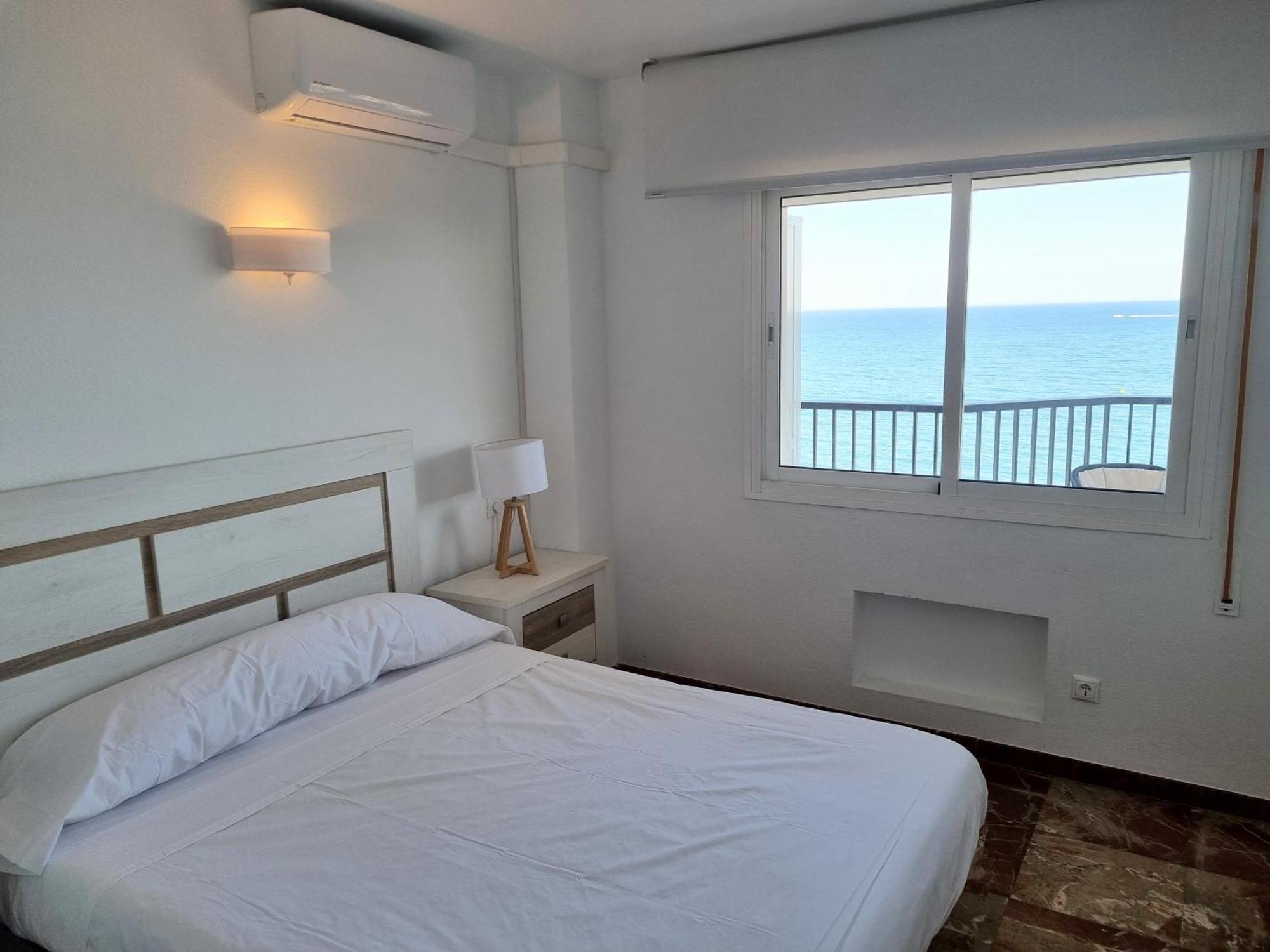 Las Antillas II Front Sea Views Pool ฟูเอนฮิโรลา ภายนอก รูปภาพ