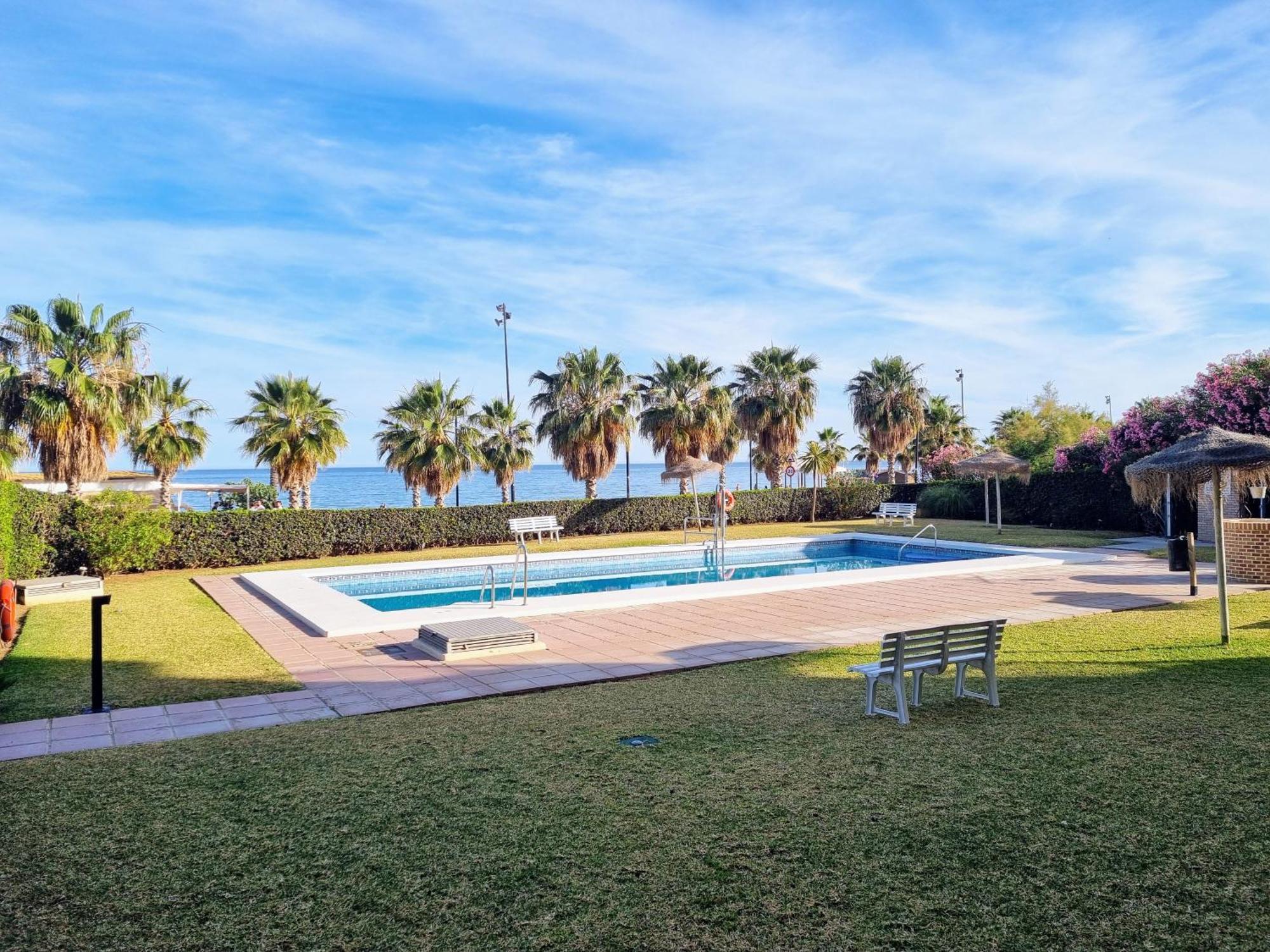 Las Antillas II Front Sea Views Pool ฟูเอนฮิโรลา ภายนอก รูปภาพ